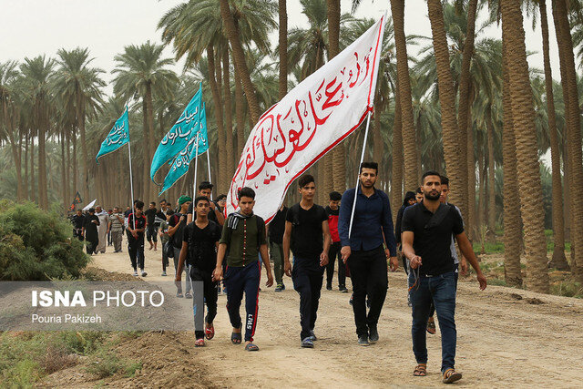 مسئول کمیته فرهنگی و آموزشی ستاد اربعین هرمزگان خبرداد
                                پیش بینی حضور ۷۰ هزار هرمزگانی در مراسم پیاده روی اربعین