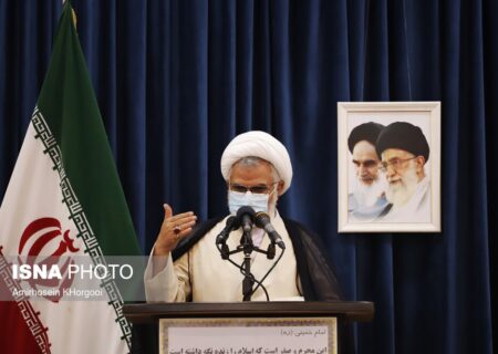 نماینده ولی فقیه در استان هرمزگان:
                                این درست نیست که برخی مسوولان با خبرنگاران برخورد قضایی کنند
