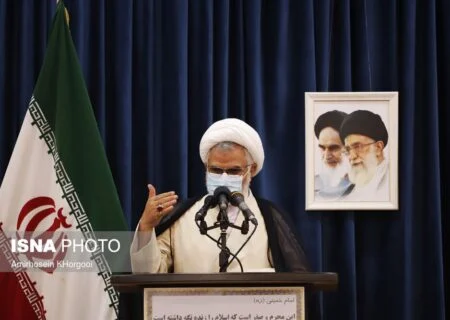 نماینده ولی فقیه در استان هرمزگان:
                                این درست نیست که برخی مسوولان با خبرنگاران برخورد قضایی کنند