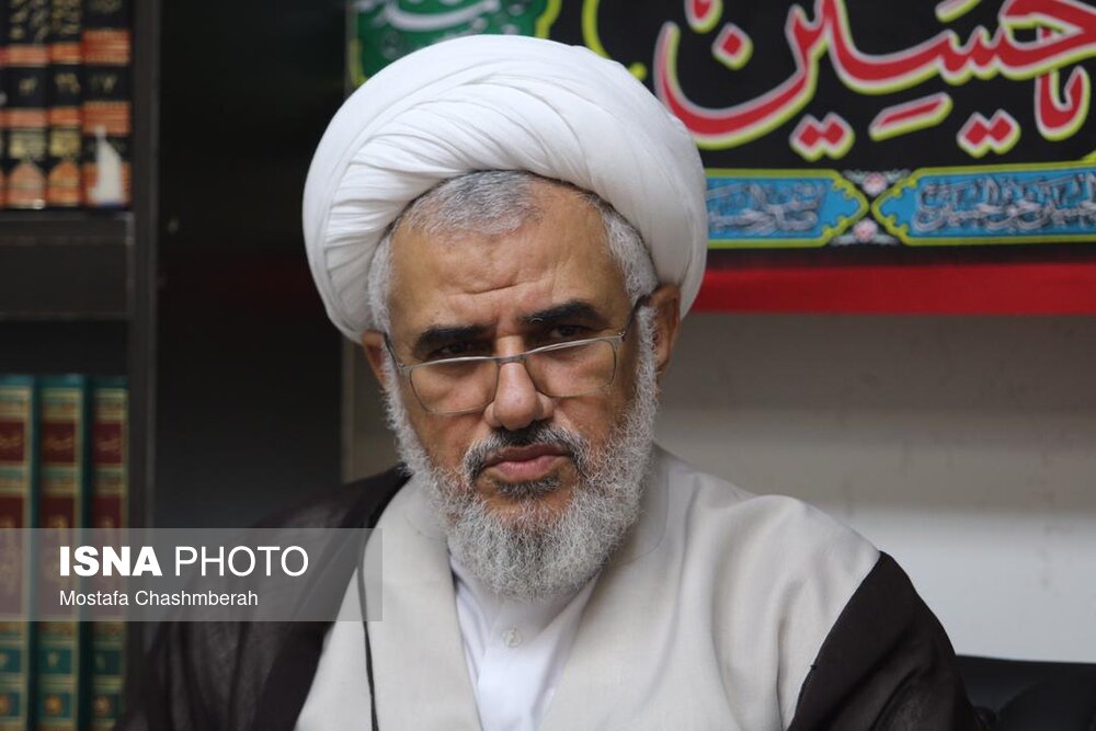 نماینده ولی فقیه در استان هرمزگان:
                                مسئولی که تحمل شنیدن انتقاد را ندارد نمی‌تواند به رسالت خود عمل کند