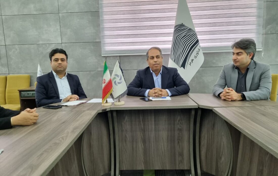نیاز به الگو سازی در استان داریم /دفاتر پارک دیگر پاسخگوی متقاضیان نیست / هدف شرکت های دانش بنیان اشتغال نیست بلکه تبدیل دانش به ثروت است / تجهیز هوشمند سازی خودرو خودران نیازمند ۳ میلیارد تومان اعتبار