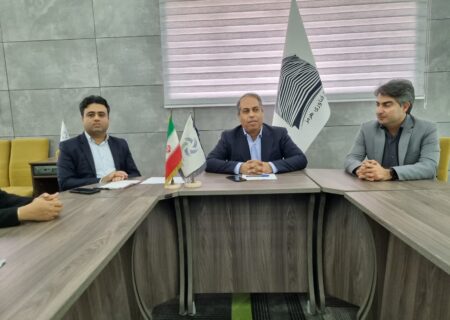 نیاز به الگو سازی در استان داریم /دفاتر پارک دیگر پاسخگوی متقاضیان نیست / هدف شرکت های دانش بنیان اشتغال نیست بلکه تبدیل دانش به ثروت است / تجهیز هوشمند سازی خودرو خودران نیازمند ۳ میلیارد تومان اعتبار