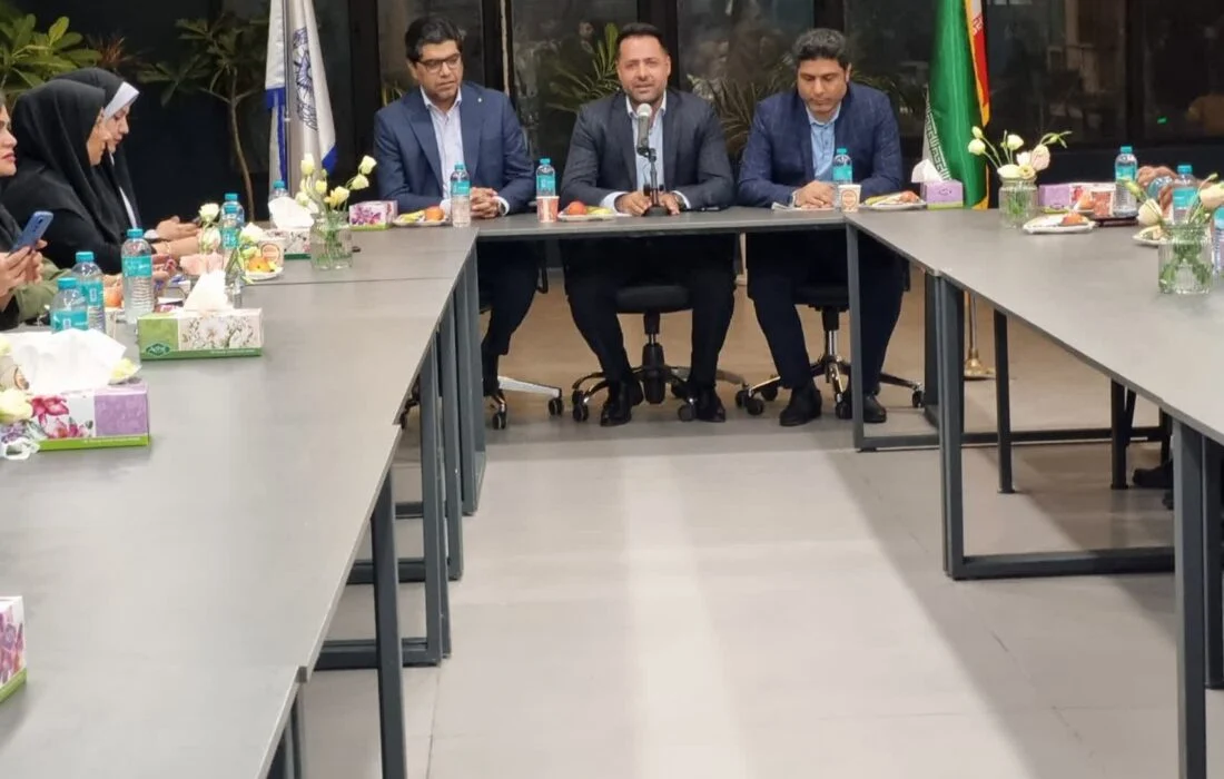 وجه مشترک وکالت و خبرنگاری استقلال است / ۱۵۰ وکیل در بندرعباس فعالیت می کنند