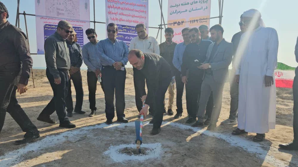 کلنگ زنی مرکز بازسازی ذخایر آبزیان بستانه با ظرفیت ۵ میلیون قطعه بچه ماهی
