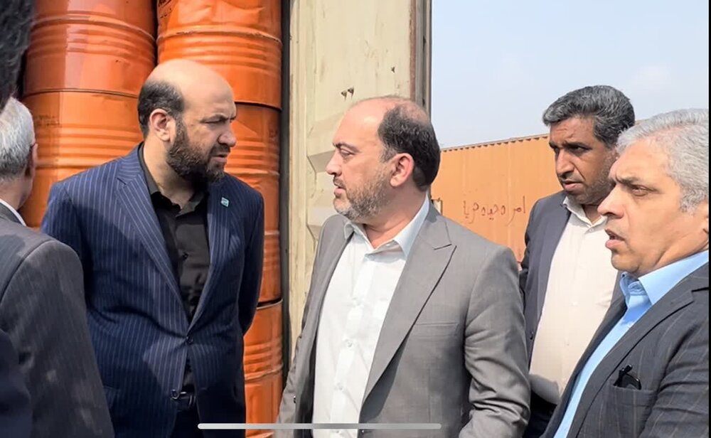 اختیارات ترخیص ۱۵ هزار کانتینر در بندر شهید رجایی به استاندار هرمزگان واگذار شد