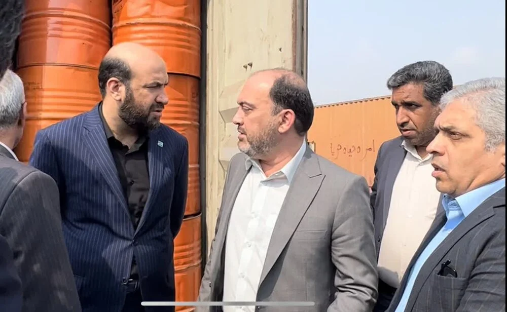 اختیارات ترخیص ۱۵ هزار کانتینر در بندر شهید رجایی به استاندار هرمزگان واگذار شد