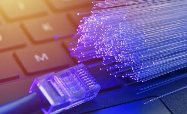 انعقاد تفاهم نامه اجرای پروژه فیبرنوری بین شهرداری بندرعباس و شرکت پیشگامان توسعه ارتباطات