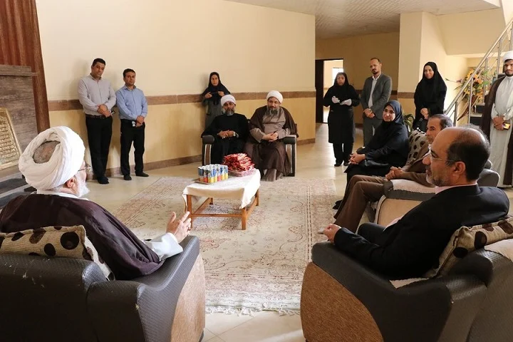 بازدید نماینده ولی فقیه در استان از اولین موسسه خیریه نگهداری از فرزندان تحت حمایت سازمان بهزیستی در حاجی آباد