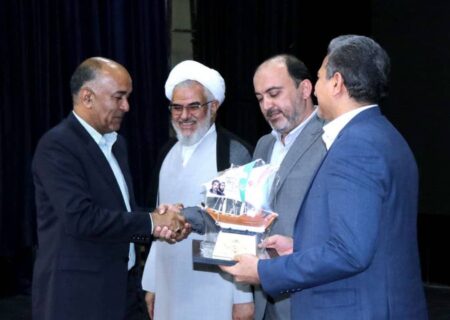 شرکت آب و فاضلاب استان هرمزگان بعنوان دستگاه اجرایى برتر معرفى شد