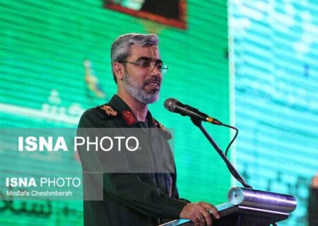 فرمانده سپاه امام سجاد (ع) هرمزگان خبرداد؛
                                بهره‌برداری از ۸۰ پروژه محرومیت‌زدایی در هفته دفاع مقدس