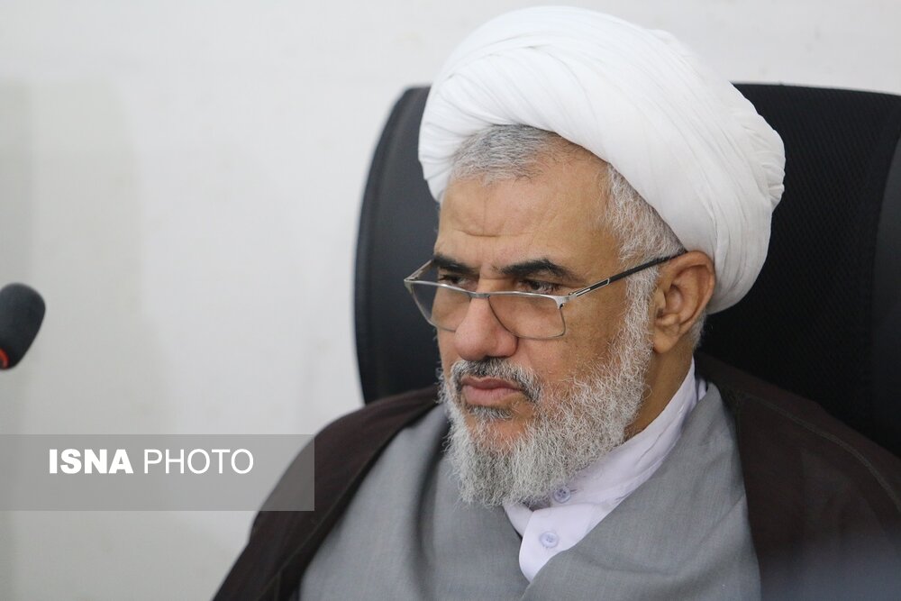 نماینده ولی فقیه در استان هرمزگان:
                                سهمیه‌ ویژه برای جذب وکیل در مناطق محروم تعیین شود