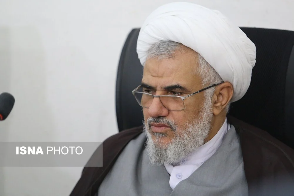 نماینده ولی فقیه در استان هرمزگان:
سهمیه ویژه برای جذب وکیل در مناطق محروم تعیین شود