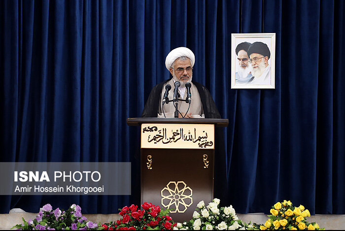 نماینده ولی فقیه در استان هرمزگان:
                                امنیت امروز حاصل فداکاری رزمندگان دفاع مقدس است