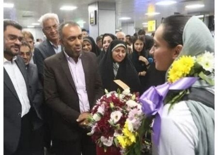 استقبال از هدیه کاظمی ملی پوش قایقرانی دارنده مدال برنز بازیهای آسیایی هانگژو