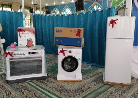اهدای ۱۰۰ سری جهیزیه به نوعروسان بندرعباسی