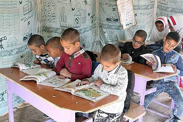تحصیل ۸۴۰ دانش‌آموز عشایری در هرمزگان نشانه عدالت آموزشی است