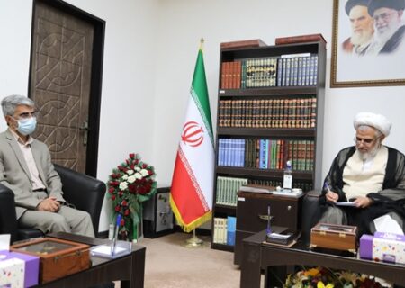 دیدار رئیس دانشگاه با نماینده ولی فقیه در استان