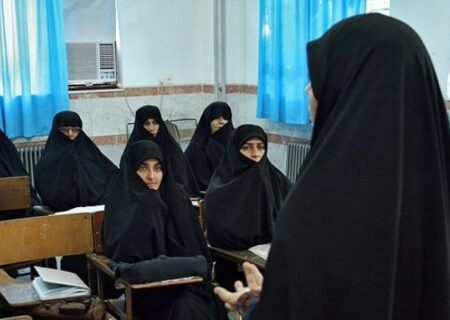 رئیس تبلیغات اسلامی بندرعباس:
                                خانه‌های قرآنی محل بازسازی زیرساخت‌های تبلیغ قرآن است