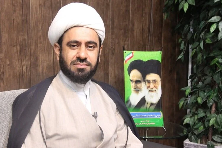 رئیس دفتر نمایندگی ولی فقیه در امور اهل سنت هرمزگان:
هرمزگان جلوه زیبایی از وحدت اسلامی را نشان داد