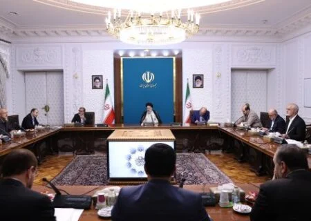رئیسی در نشست‌ استانداران مطرح کرد
                                ضرورت ایجاد کارگروهی برای واگذاری برخی اختیارات به استانداران