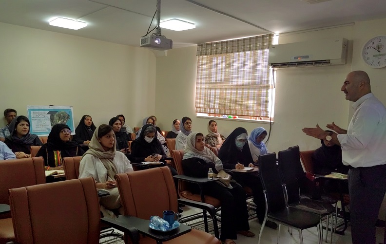 شرکت ۳۰  نفر از فعالان صنایع‌دستی در دوره آموزش گردشگری صنایع‌دستی