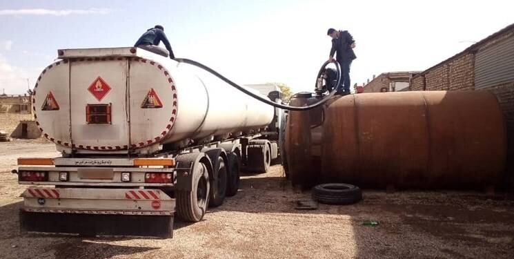 فرمانده مرزبانی استان خبر داد
                                 انهدام خط انتقال ۶۰ کیلومتری سوخت قاچاق در هرمزگان
