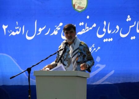 فرمانده کل انتظامی کشور:
                                پیام اقتدار و همدلی نیروهای مسلح ایران به جهانیان مخابره شده است