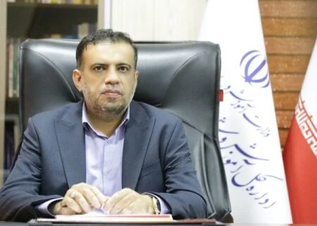 مدیرکل آموزش و پرورش هرمزگان اعلام کرد
                                مشارکت صنایع هرمزگان در ساخت ۳۳۰ کلاس درس