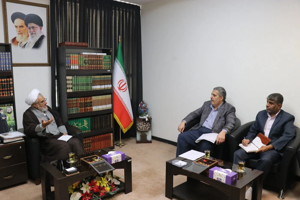 نماینده ولی فقیه در هرمزگان:
درآمدها مالیاتی دولت با جلوگیری از فرار مالیاتی جبران شود