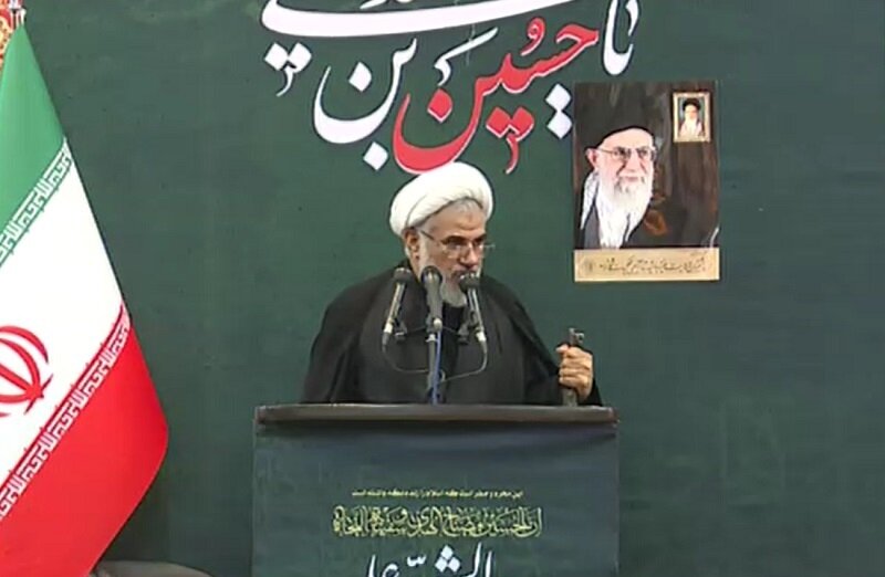 امام جمعه بندرعباس:
                                مقاومت اعتماد به نفس مسلمانان جهان را افزایش داده است