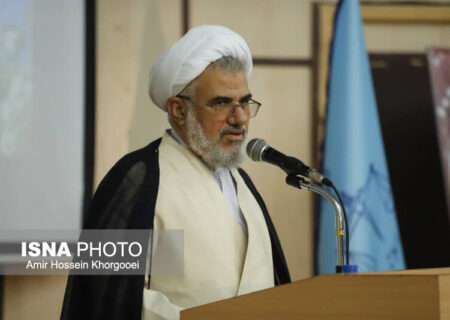 امام جمعه بندرعباس:
                                هرمزگان باید موتور محرک اقتصاد دریایی کشور و استان‌های ساحلی باشد