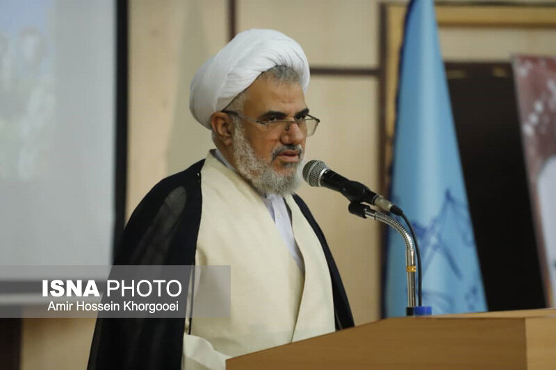امام جمعه بندرعباس:
                                هرمزگان باید موتور محرک اقتصاد دریایی کشور و استان‌های ساحلی باشد