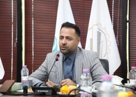 برگزاری همایش اقتصاد دریا محور و اتحادیه کانون های وکلای کشور در کیش
                                رئیس کانون وکلای هرمزگان:  دادگاه های دریایی در کشور نداریم