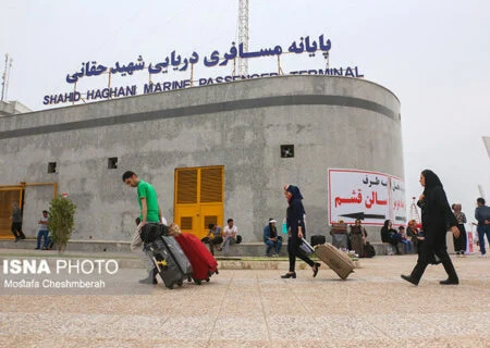 به دلیل شرایط نامساعد جوی؛
                                بندر شهید حقانی بندرعباس تعطیل شد