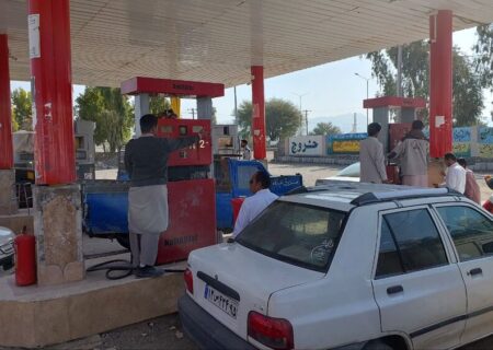 دادستان بندرعباس اعلام کرد
                                شناسایی عوامل اصلی ایجاد صف‌های طولانی جایگاه سوخت آریا در بندرعباس