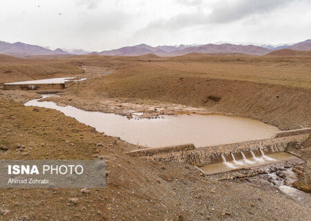 رئیس منابع طبیعی پارسیان خبرداد
                                آبگیری ۷۰هزار مترمکعبی سازه های آبخیزداری پارسیان