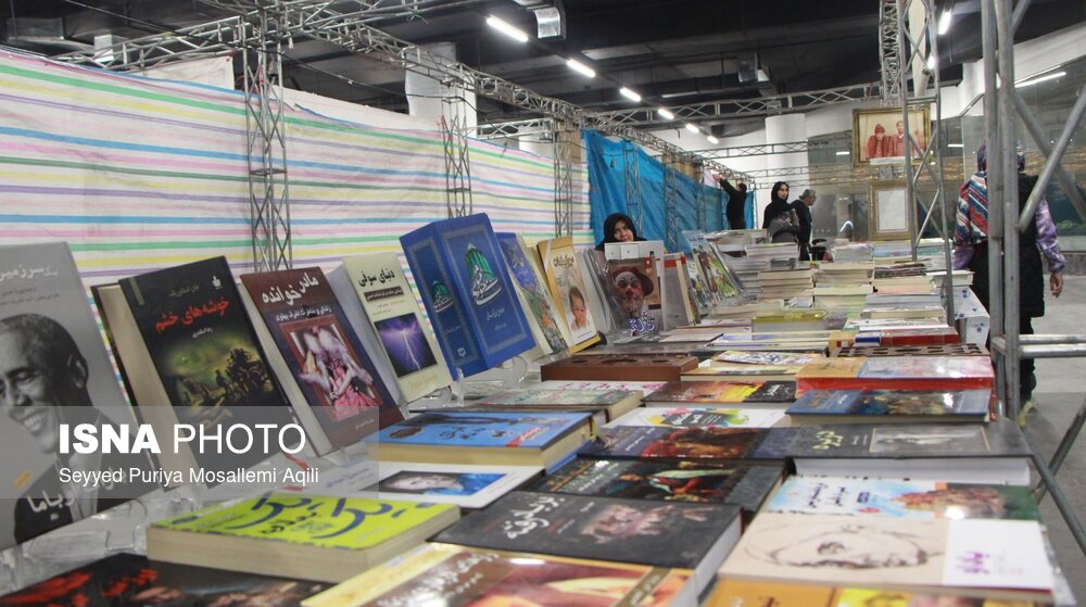 فرماندار ویژه میناب:
                                نمایشگاه کتاب میناب با ۳ هزار عنوان افتتاح شد