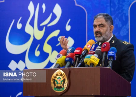 فرمانده نیروی دریایی ارتش:
                                در ماموریت‌های بین‌المللی ضربه‌های محکمی به دشمن وارد کرده‌ایم