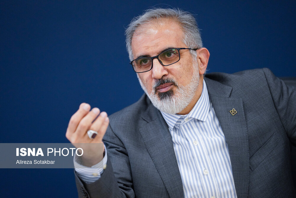 مدیرعامل بانک صنعت و معدن اعلام کرد:
                                صدور نخستین مجوز دریافت سپرده طلا در کیش