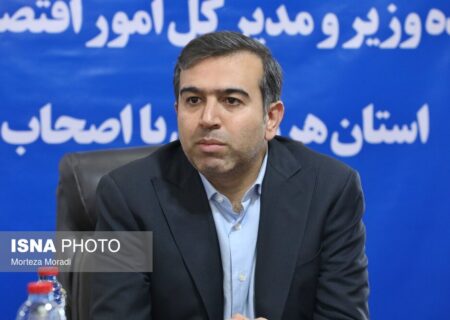 مدیرکل امور اقتصادی و دارایی هرمزگان خبر داد
                                تهاتر اموال مازاد دولت در هرمزگان با پیمانکاران