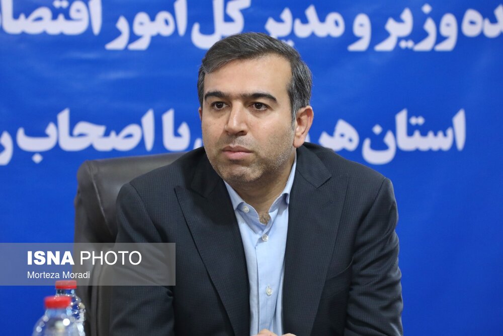 مدیرکل امور اقتصادی و دارایی هرمزگان خبر داد
                                تهاتر اموال مازاد دولت در هرمزگان با پیمانکاران