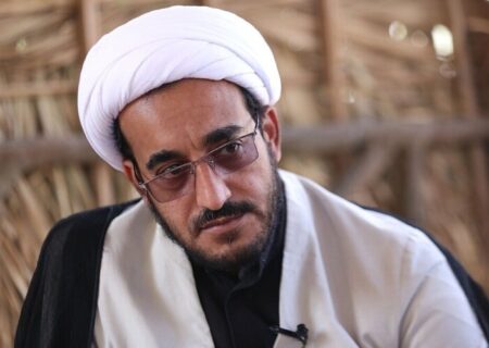 مدیرکل تبلیغات اسلامی هرمزگان:
                                وظیفه طلاب و روحانیون در جهاد تبیین سنگین‌تر و سخت‌تر می شود