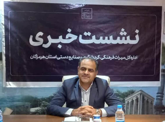 مدیرکل میراث فرهنگی هرمزگان اعلام کرد:
                                جزییات تازه از تخریب خانه تاریخی شریفِ بندرعباس