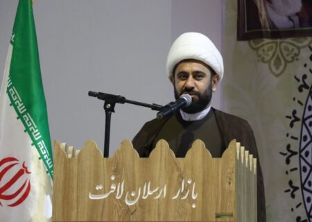 مسئول دفتر نمایندگی ولی فقیه در امور اهل سنت:
                                اتحاد شیعه و سنی جهان اسلام را به جایگاه واقعی خود می‌رساند