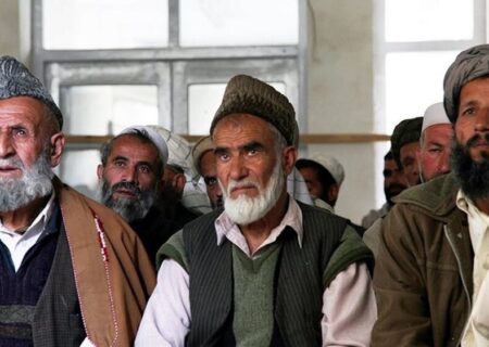 معاون آموزش و پرورش هرمزگان اعلام کرد؛
                                آموزش و توانمندسازی ۱۰۰۰ تبعه خارجی بزرگسال در هرمزگان