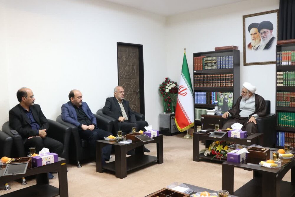 معاون سیاسی وزیر کشور عنوان کرد:
                                پمپاژ اخبار منفی در دستور کار دشمن/تولید روزانه بیش از ۴ میلیون محتوای فارسی ضداسلامی