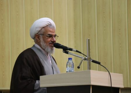 نماینده ولی فقیه در هرمزگان:
                                 فعالیت‌های تشکیلاتی احزاب، محدود به زمان انتخابات نشود