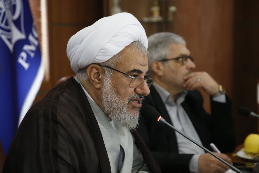 نماینده ولی فقیه در هرمزگان مطرح کرد
                                سیاست‌های ابلاغی رهبری آغاز کننده فصل نوینی در اقتصاد دریا پایه