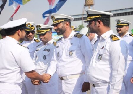 پهلوگیری ناوگروه صلح و دوستی عمان در بندرعباس