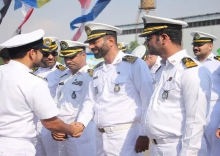 پهلوگیری ناوگروه صلح و دوستی عمان در بندرعباس